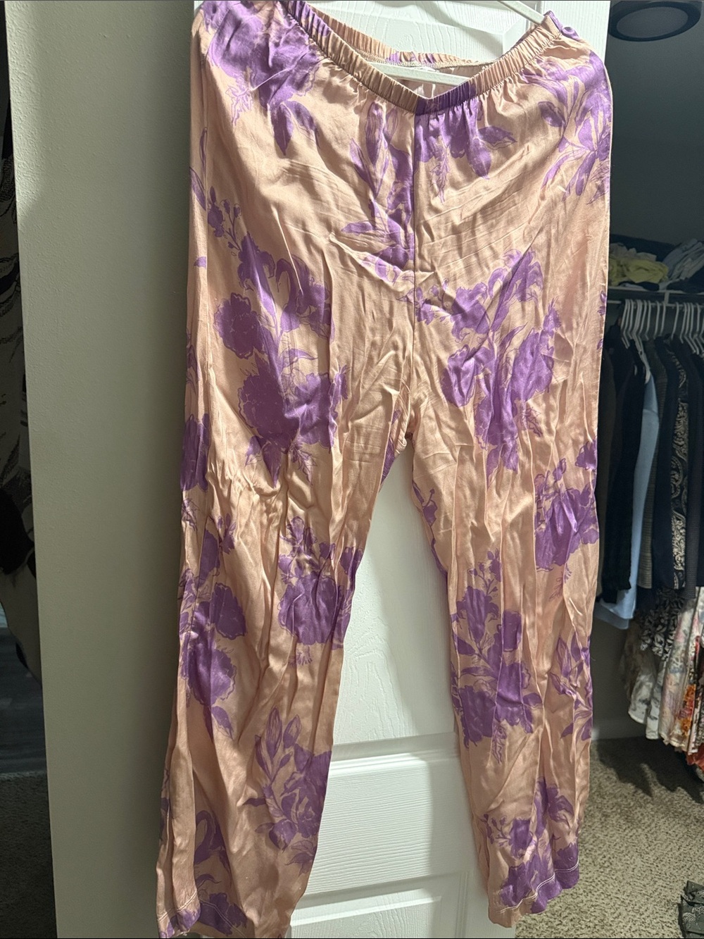 Women's Straight-Leg Floral Pants - Peach with Purple Print